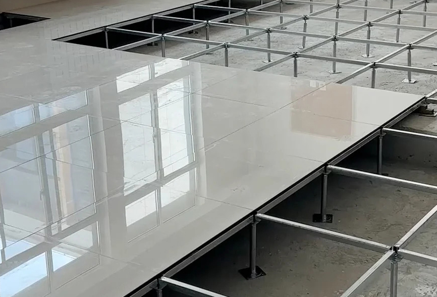 ​林德纳防静电地板全解析：原理、选型与维护，守护数据中心的隐形卫士​​