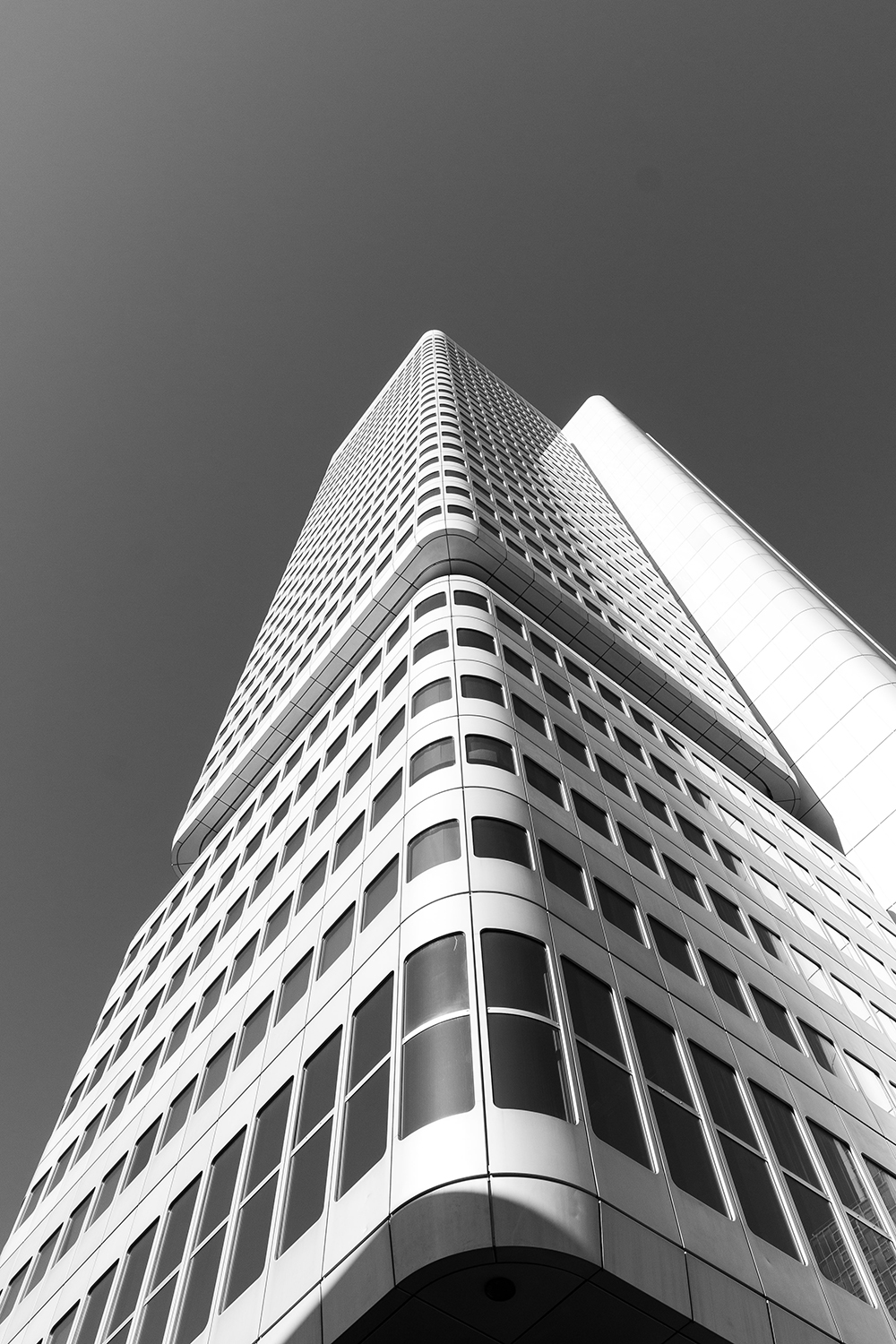 铝单板：从材料体系到建筑表皮的系统技术解析